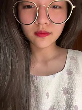 Krixxi22 online show from March 6, 2026, 5:42 pm