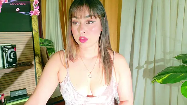 AnnaVictoria   online show from May 23, 2026, 12:38 am