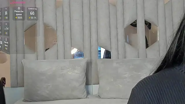 1m valery online show from March 21, 2025, 3:57 pm