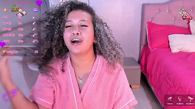 Kenia tompson01 online show from January 28, 2025, 12:36 am