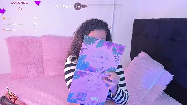 Kenia tompson01 online show from October 26, 2025, 5:02 am