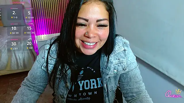 martinna tay online show from June 6, 2026, 3:33 am