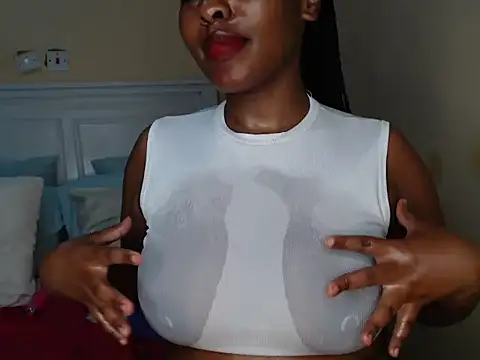 Snapshot of sweetice_02 chatting on January 2, 2025, 3:37 am sweetice 02 online show from January 2, 2025, 3:37 am