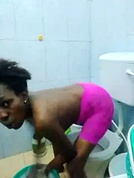 LOVELY-2BERRY online show from April 13, 2026, 10:54 am