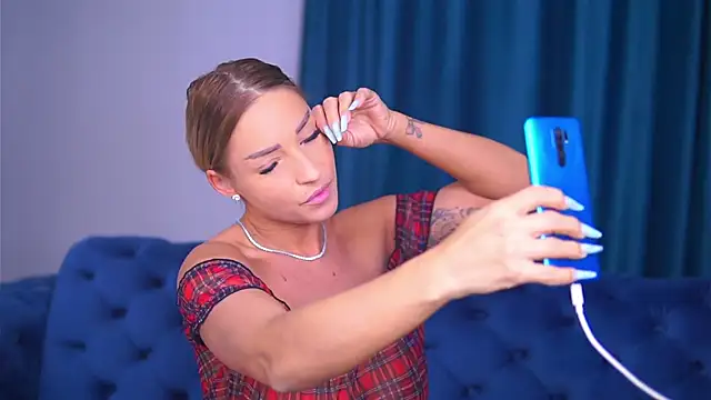 LovingBlondie online show from February 5, 2025, 4:48 am