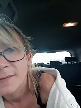 Timide girl2 online show from March 11, 2025, 4:18 pm