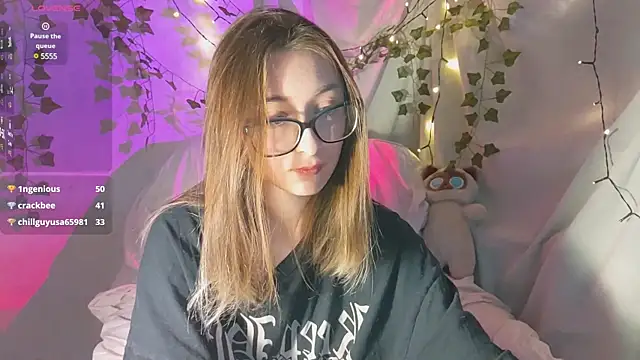 monlight  dana online show from December 6, 2024, 6:06 pm