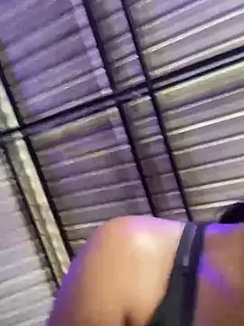 Berry Bans online show from September 22, 2025, 8:22 pm