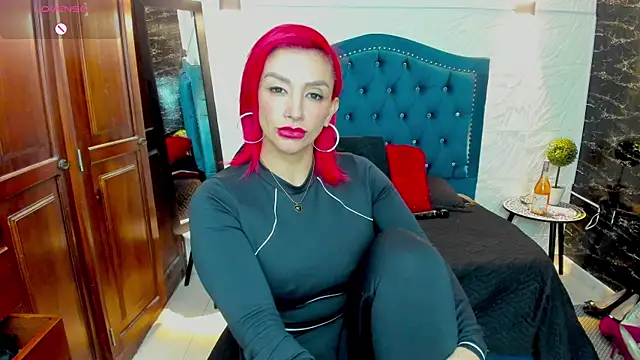 RedQueenMilf online show from October 17, 2025, 11:18 pm