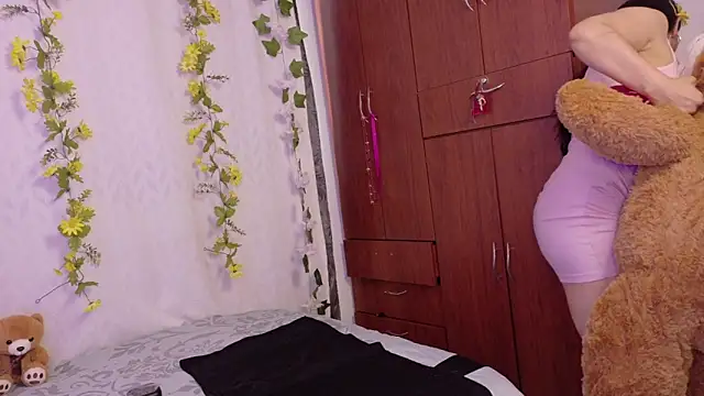 cattaleya1476 online show from November 3, 2025, 4:19 pm