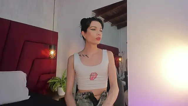 LadyLuminary online show from January 7, 2026, 7:38 pm