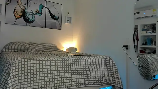 wendy alejo1712 online show from December 21, 2024, 1:15 am