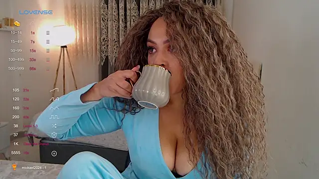  Just a queen 3 online show from October 1, 2025, 9:37 am