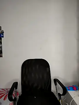 Demiansteven2 online show from April 21, 2026, 3:28 pm