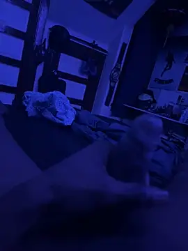 GersonGil1 online show from December 17, 2025, 6:08 am