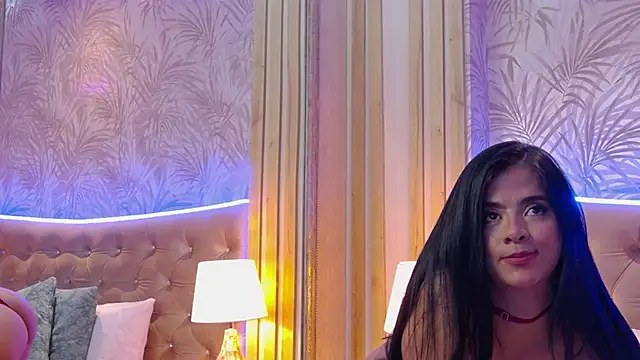 ScarletLenox online show from February 5, 2025, 8:35 pm