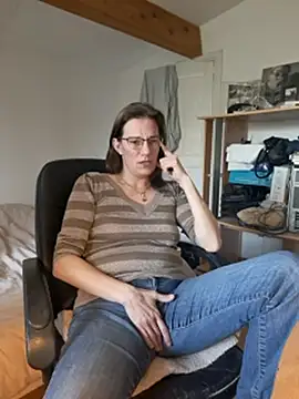 SpiceLea online show from February 13, 2025, 11:06 am