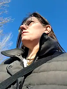 SpiceLea online show from March 17, 2025, 2:56 pm