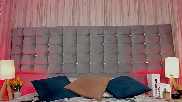 Poacahontasfg online show from September 19, 2025, 4:03 am