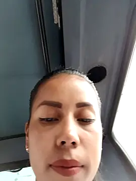  andrea30 online show from February 12, 2025, 6:51 pm