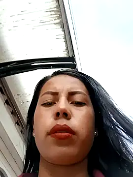  andrea30 online show from February 13, 2025, 12:43 pm