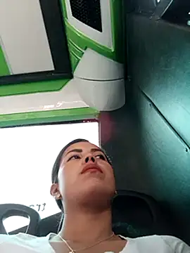  andrea30 online show from February 21, 2025, 6:48 pm