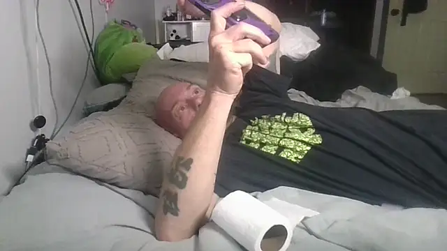 deepinnnnn online show from November 12, 2025, 7:57 pm