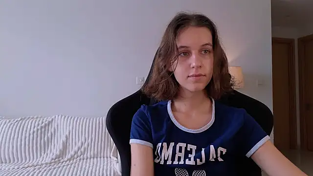 VanessaBayer2 online show from December 4, 2024, 1:36 am