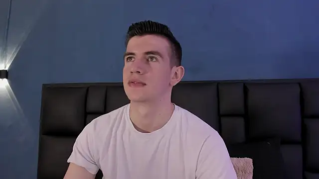 MikaelSlow online show from September 11, 2025, 3:28 am