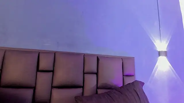 MikaelSlow online show from February 10, 2026, 5:11 am