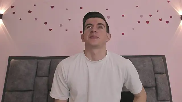 MikaelSlow online show from April 22, 2026, 4:15 am