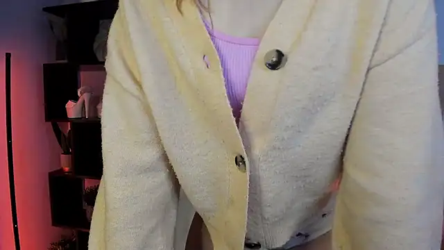 kenzie x online show from February 10, 2025, 9:25 am