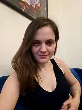 EllieDay online show from April 22, 2026, 7:59 pm