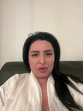 SellenaBigBoobs online show from April 23, 2026, 9:41 am