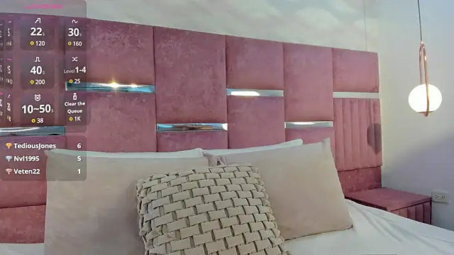 im alejandra  online show from December 26, 2024, 8:07 am