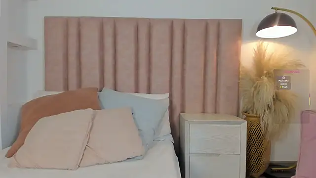 Snapshot of im_alejandra_ chatting on July 1, 2026, 4:36 am im alejandra online show from July 1, 2026, 4:36 am
