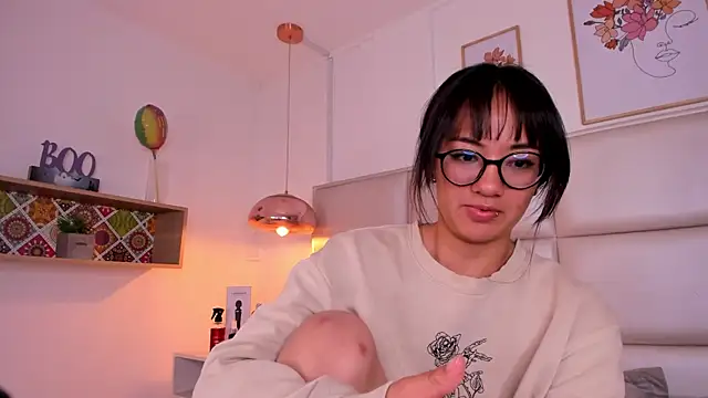 Aily Yozuko online show from December 11, 2024, 9:41 am