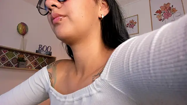 Aily Yozuko online show from February 5, 2025, 2:51 am