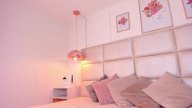 Aily Yozuko online show from February 18, 2025, 2:38 am