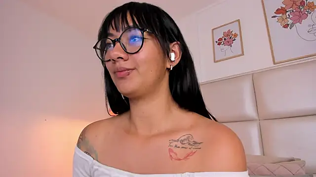 Aily Yozuko online show from February 25, 2025, 3:09 am