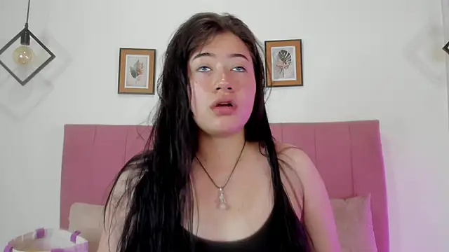 Snapshot of GENNESIS_LOVE chatting on September 12, 2025, 12:11 am GENNESIS LOVE online show from September 12, 2025, 12:11 am