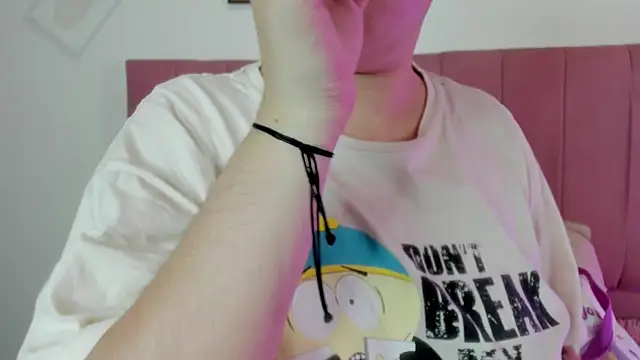 Snapshot of GENNESIS_LOVE chatting on September 14, 2025, 7:02 pm GENNESIS LOVE online show from September 14, 2025, 7:02 pm