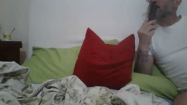 Snapshot of MarikaMilff chatting on April 21, 2026, 9:39 pm MarikaMilff online show from April 21, 2026, 9:39 pm