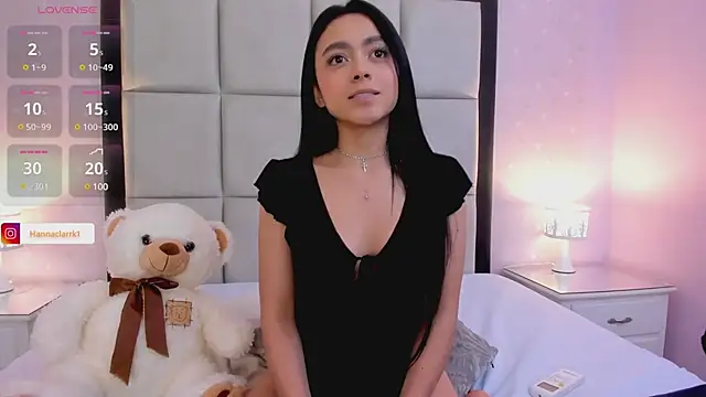 HannaClarrk  online show from December 23, 2024, 11:36 am