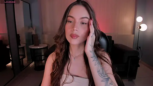 Snapshot of MarianneLane chatting on March 15, 2026, 5:19 pm MarianneLane online show from March 15, 2026, 5:19 pm