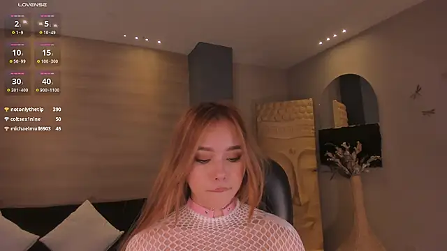 CarolineGraceX online show from January 25, 2025, 12:47 pm