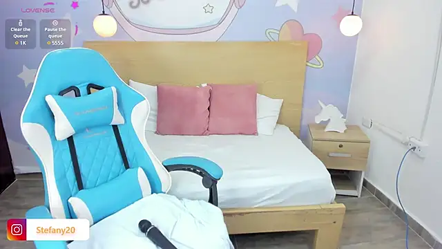 amor smith  online show from January 18, 2025, 7:49 am