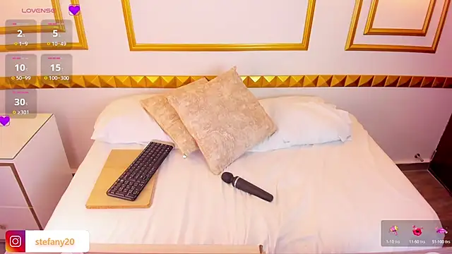 amor smith  online show from March 6, 2025, 6:08 am