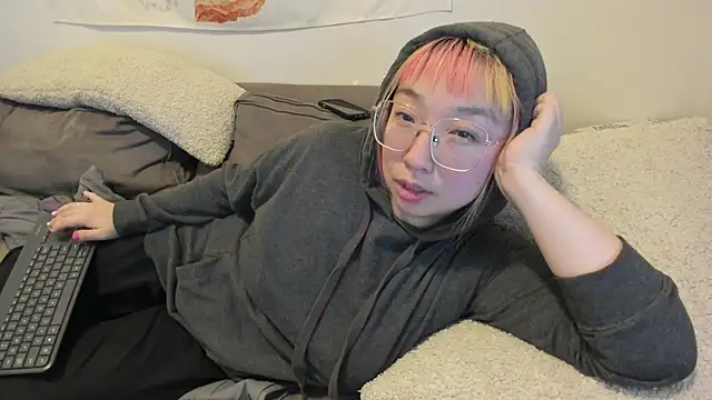 luxgray online show from December 5, 2024, 3:48 am