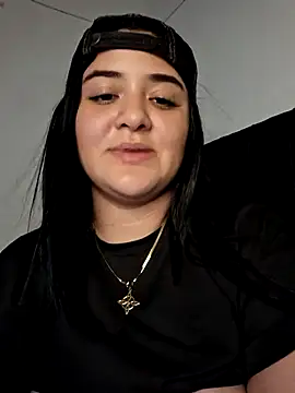 Liancy online show from March 7, 2025, 11:49 pm